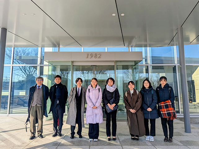 インターンシッププログラムとして、エーザイ株式会社つくば研究所への特別見学会の様子